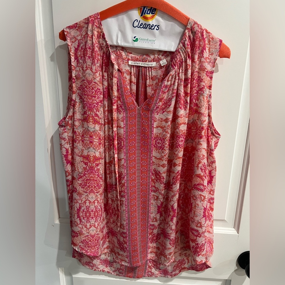 Violet & Claire Pink and White Sleeveless Blouse
